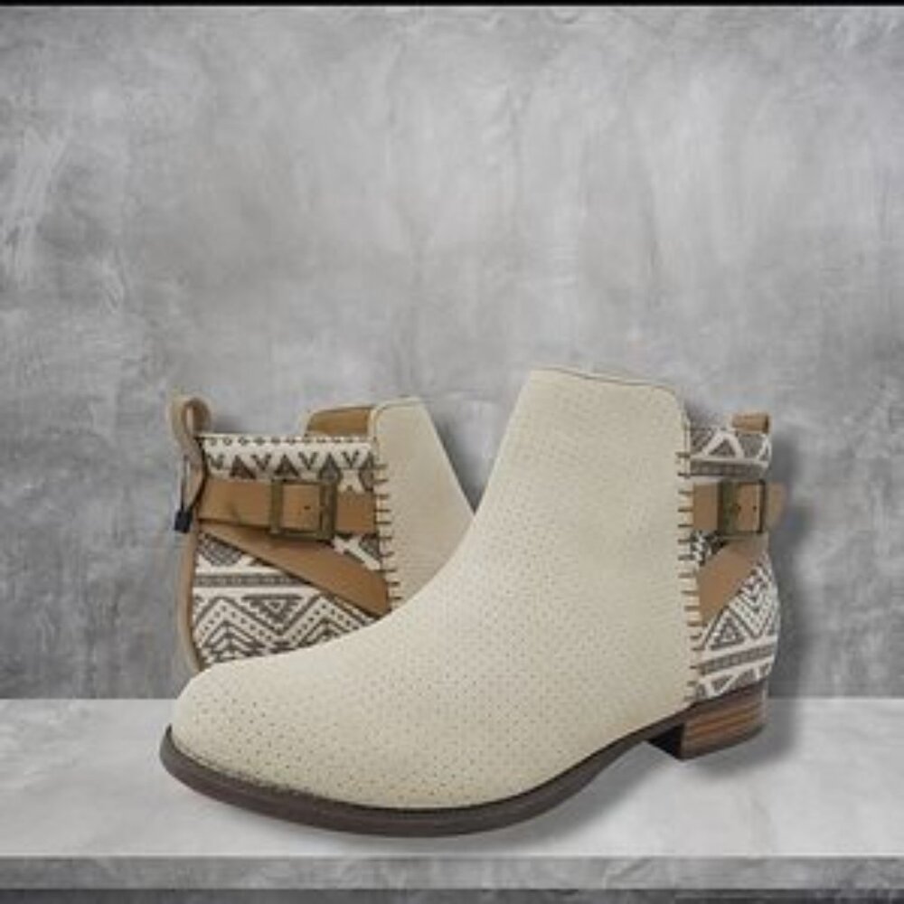 SOLD.  Spenco Leather Ankle boots size 11